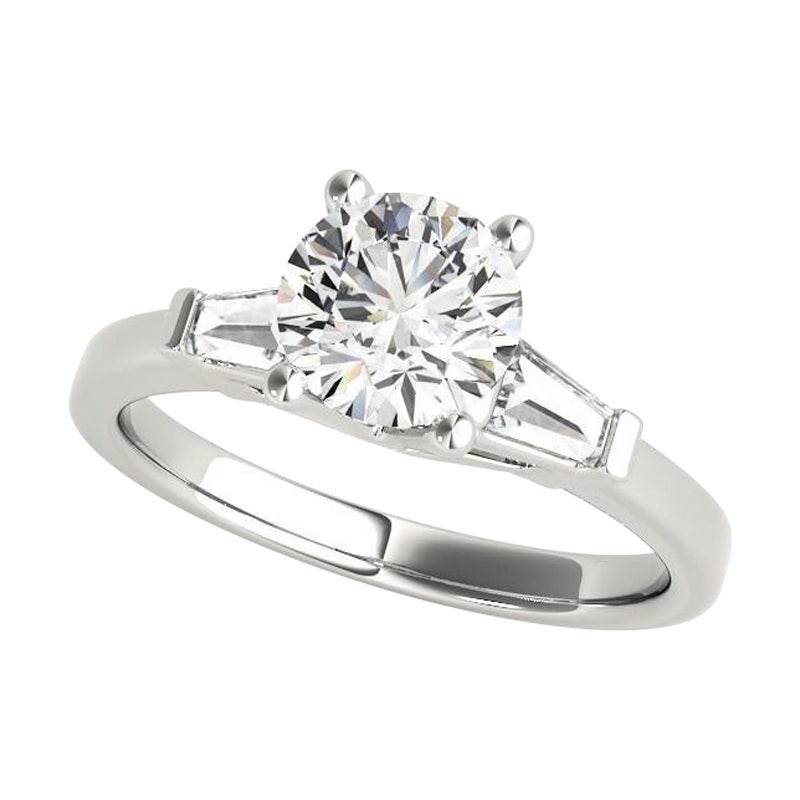 GIA Bague à trois pierres en or blanc 18 carats, diamants ronds et baguettes de fantaisie de 0,75 carat