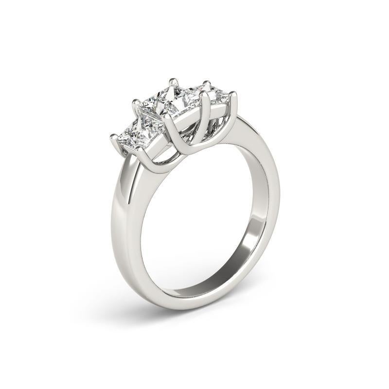 Donna GIA 0,75 Carati Tre Pietre Condivise con Punte Principessa  Anello con diamante in vendita