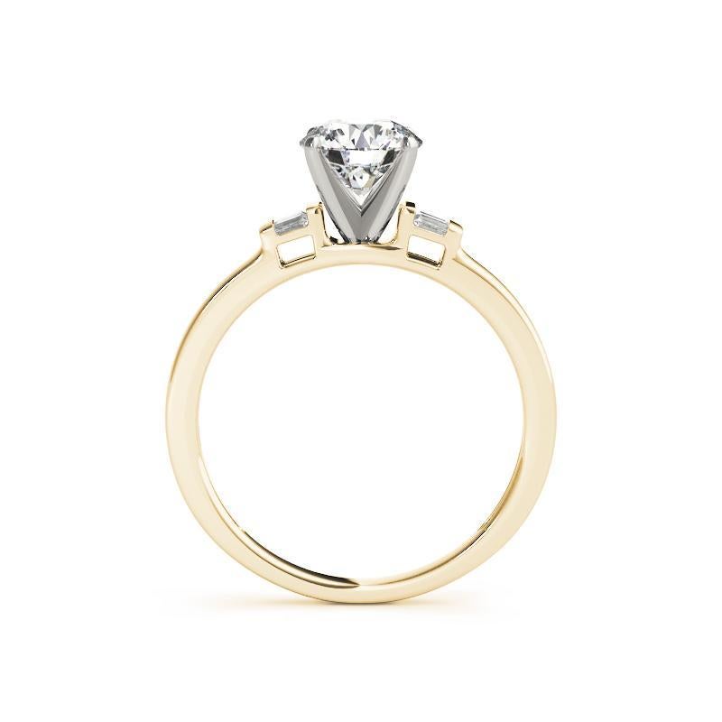 Bague en or jaune GIA de 0,75 ct de diamants ronds solitaires et baguettes invisibles Neuf - En vente à New York, NY