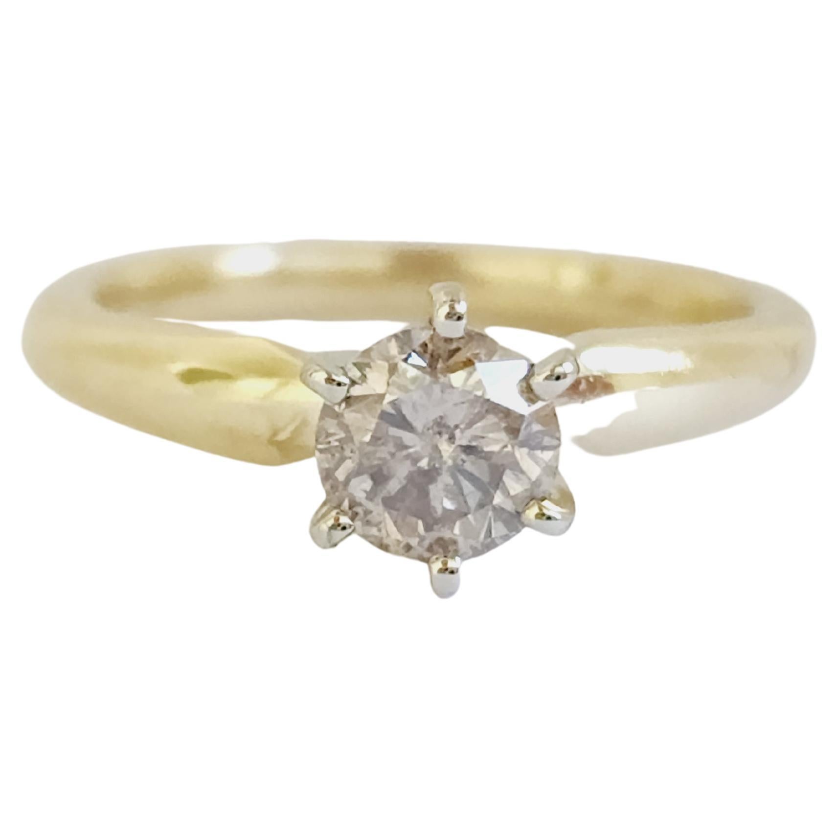 Bague en or jaune 14 carats GIA 0.76 Carat Natural Light Brown Round Diamond Ring en vente
