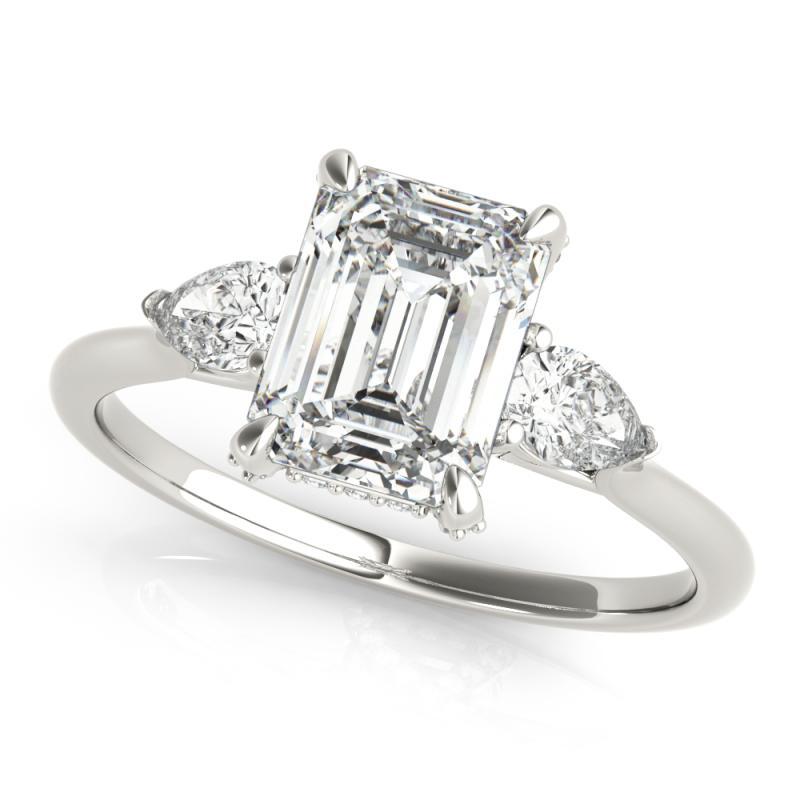 Taglio smeraldo GIA 0,79ct Emerald Three-Stone Decorated Gallery Anello con diamanti in oro bianco 18K in vendita