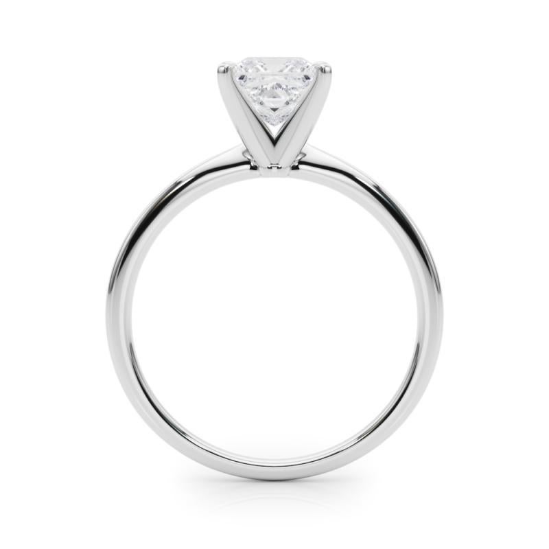 GIA Anillo de diamantes de oro blanco de 18 quilates con solitario engastado en garra y banda delgada princesa de 0,7 ct en Nuevo estado para la venta en New York, NY