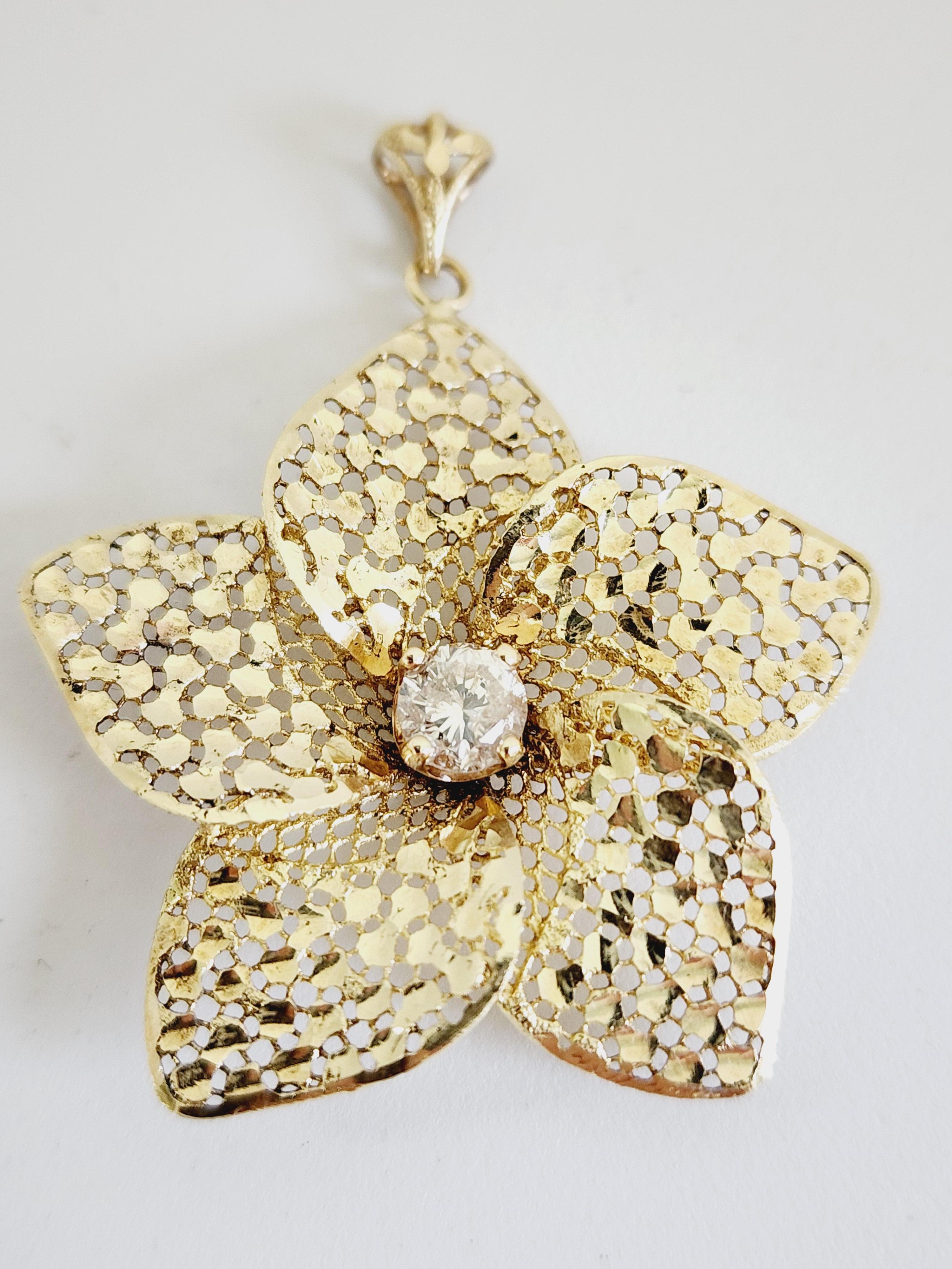 Women's GIA 0.80 Carat Round Diamond Flower Pendant 14 Karat Yellow Gold