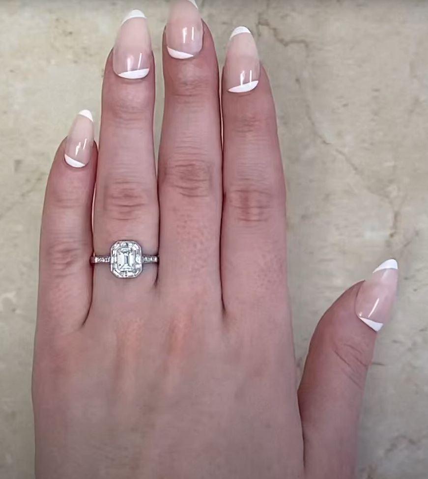 GIA 0.80ct Emerald Cut Diamond Engagement Ring, H Color, VS1 Clarity, Platinum For Sale 4