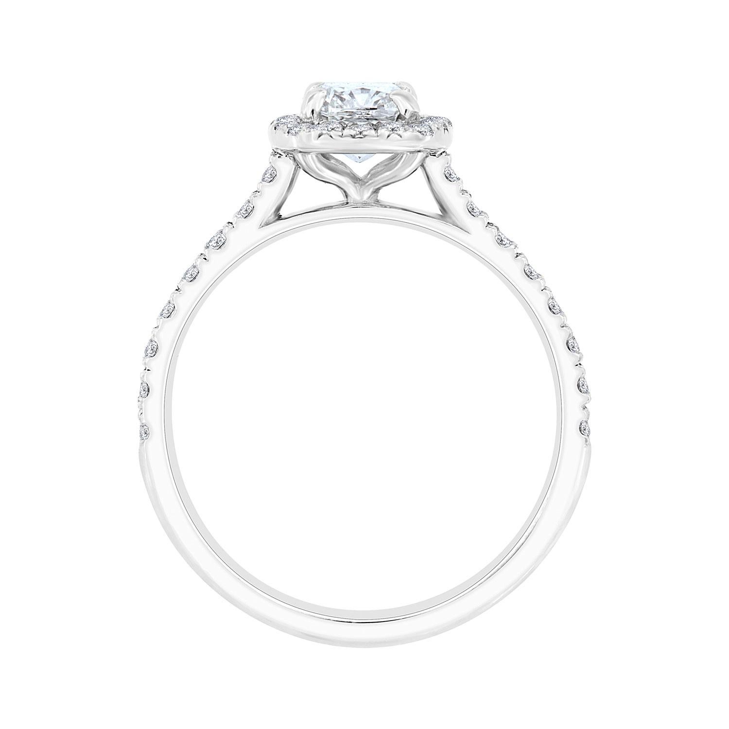 Women's GIA 0.81 Carat Cushion Shape Platinum Halo Style Diamond Ring Set For Sale