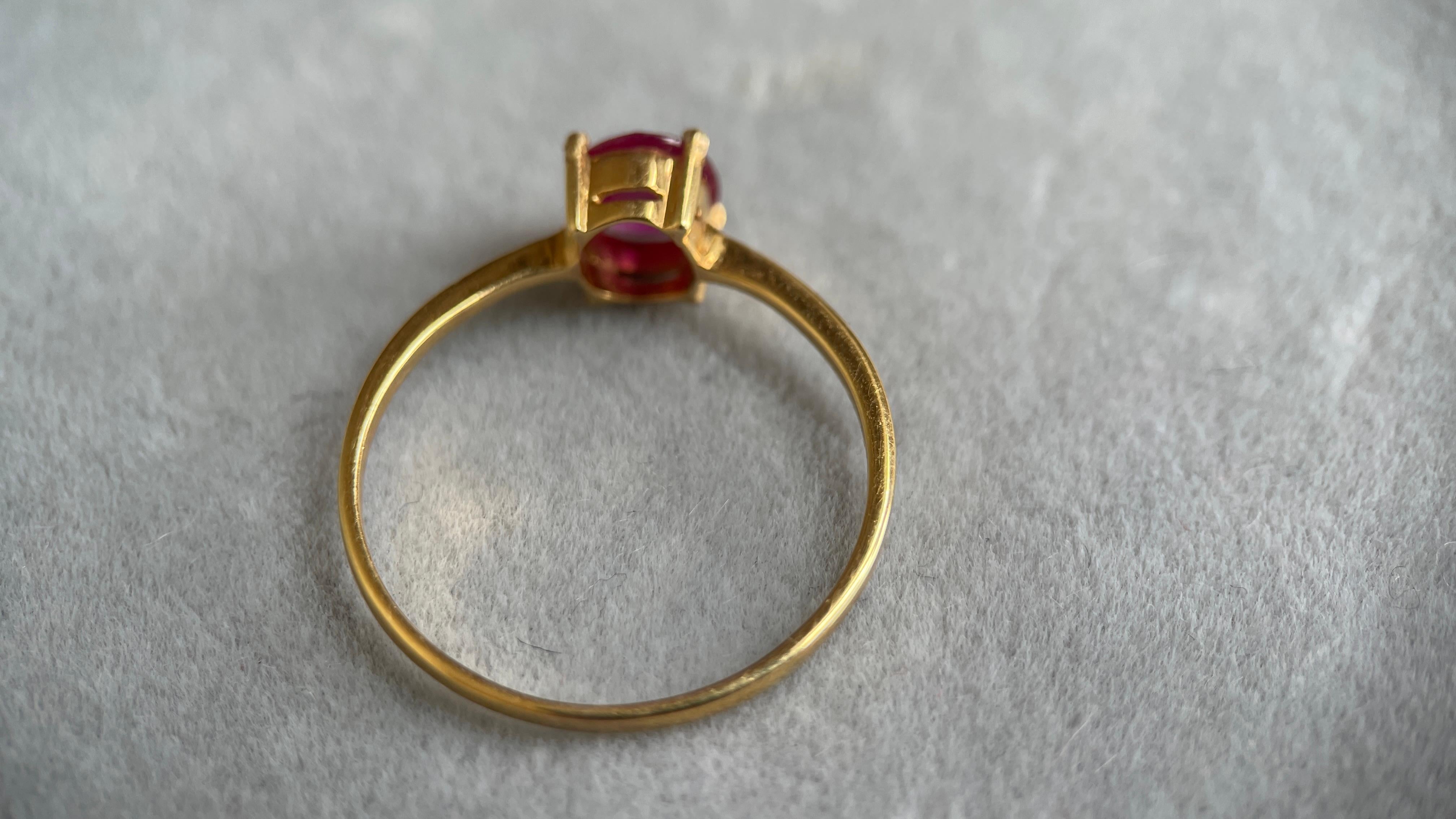 GIA 0,88ct Burmese Unheated Ruby Ring (Ruby Solitaire Ring)-1,55 gramme en vente 4