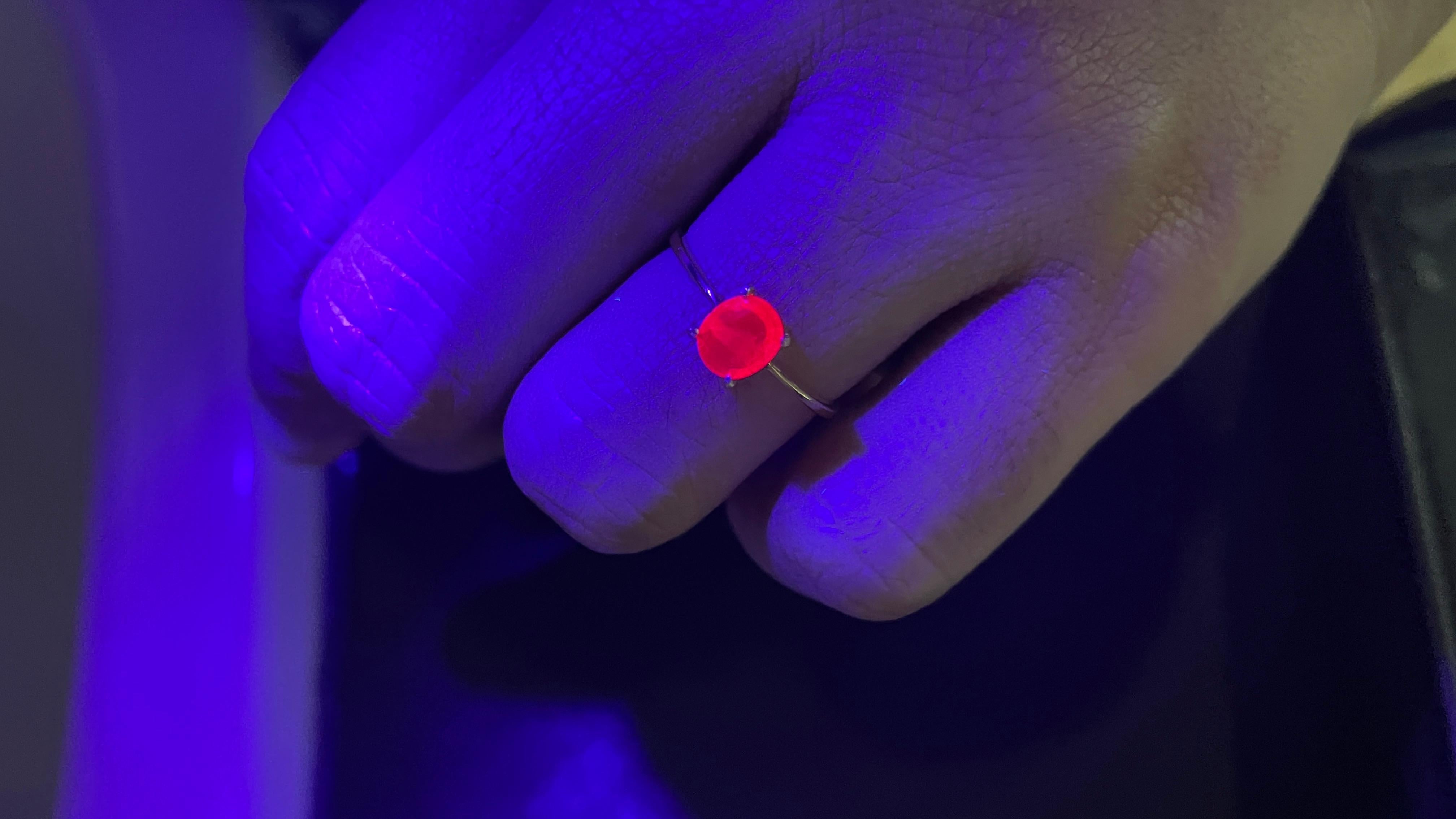 GIA 0,88ct Burmese Unheated Ruby Ring (Ruby Solitaire Ring)-1,55 gramme Neuf - En vente à Singapore, SG
