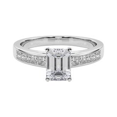 GIA 0.8ct Anello con diamante centrale solitario a canale con principessa smeraldo