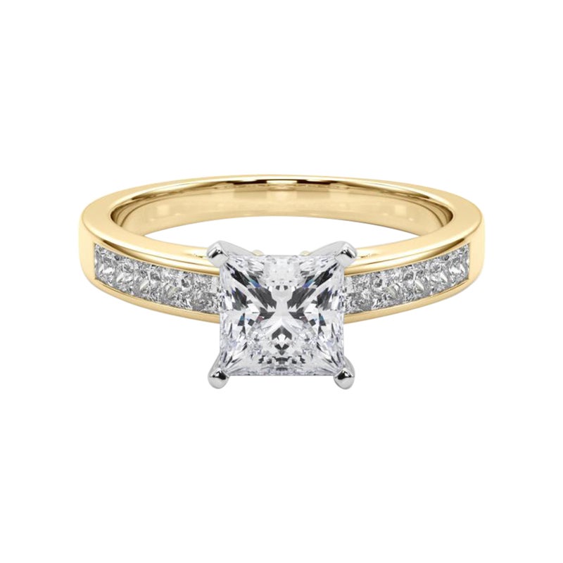 GIA 0.8ct Anello con diamante centrale solitario Princess Channel in oro giallo