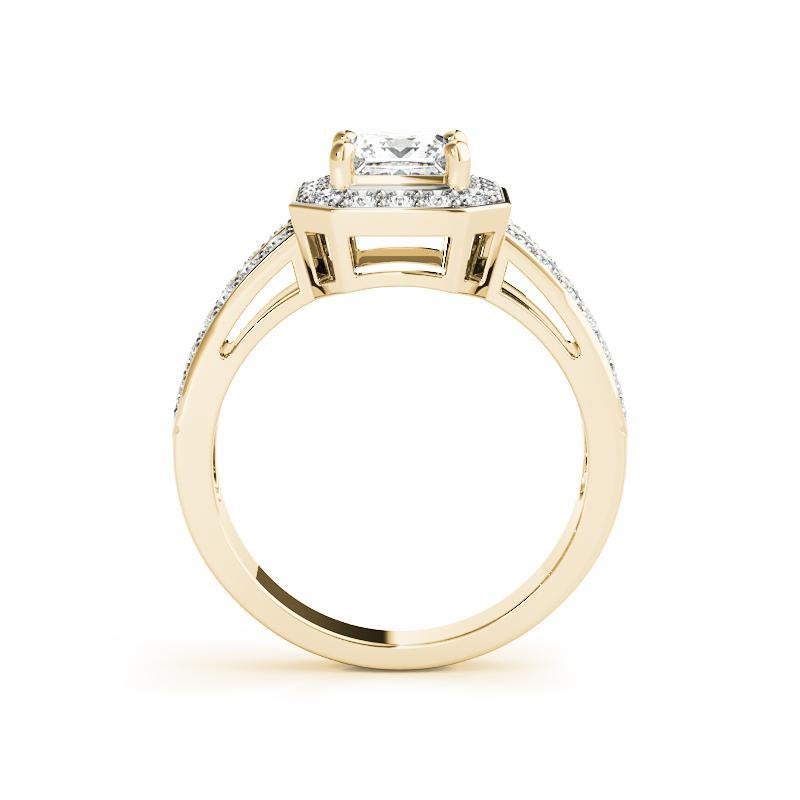 GIA 0.9 Carat Princesse Cushion Halo Split Shank Bague diamant en or jaune 18K Neuf - En vente à New York, NY