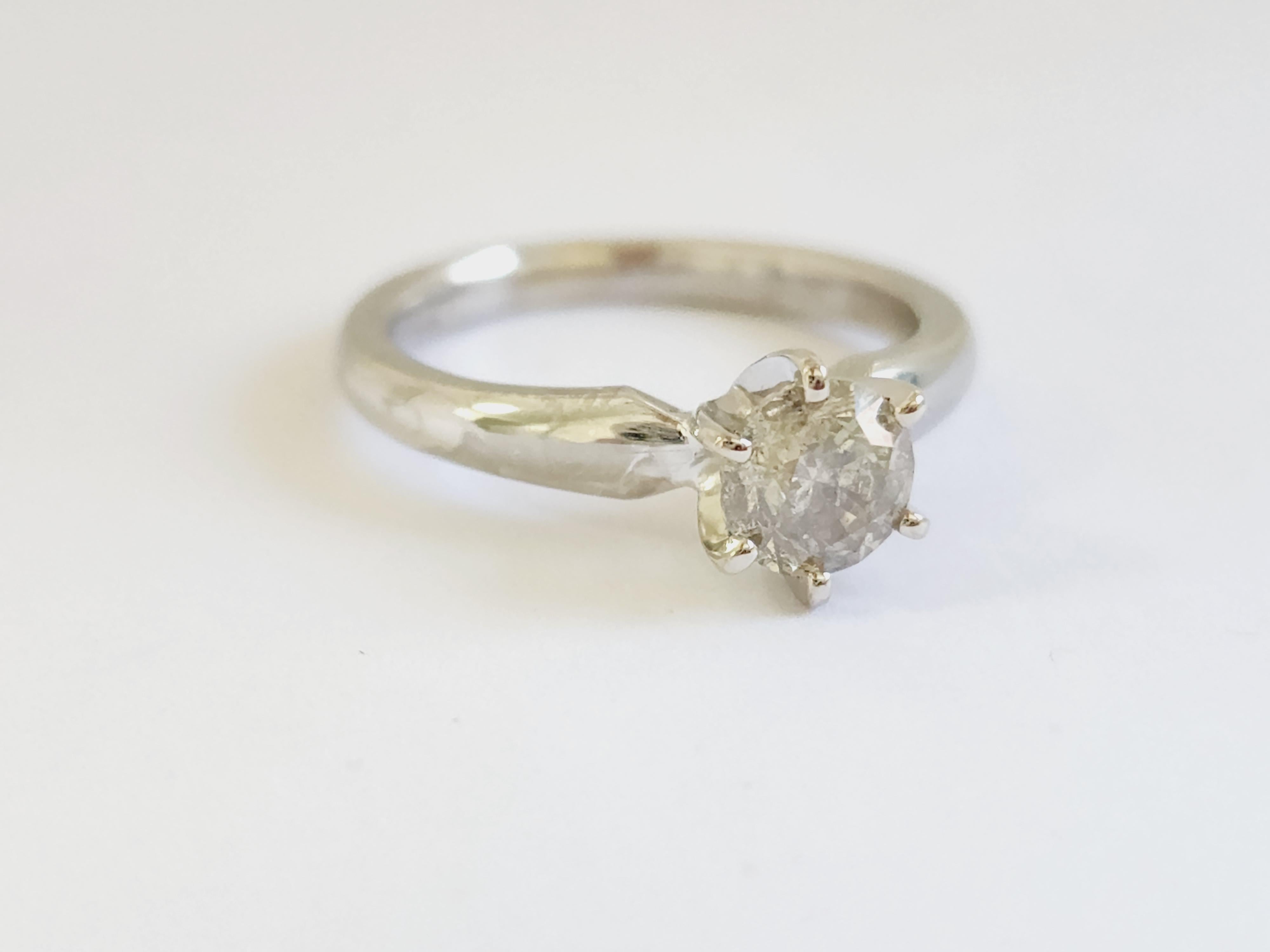 GIA 0.90 Carat Natural Fancy Gray Round Diamond Ring 14 Karat White Gold. Set on 6-prong 14K Solitaire white gold ring.
Ring size: 6.5