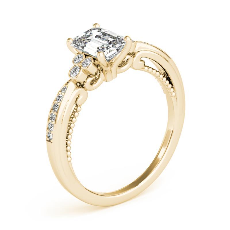 Donna GIA 0,90ct Smeraldo con castone antico a nastro con ponte di diamanti in oro giallo in vendita