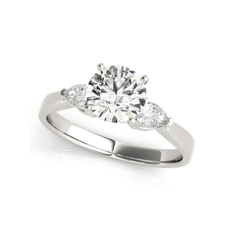 Taglio rotondo GIA 0.91ct Round Solitaire & Pear Three-Stone  Diamond Ring in vendita