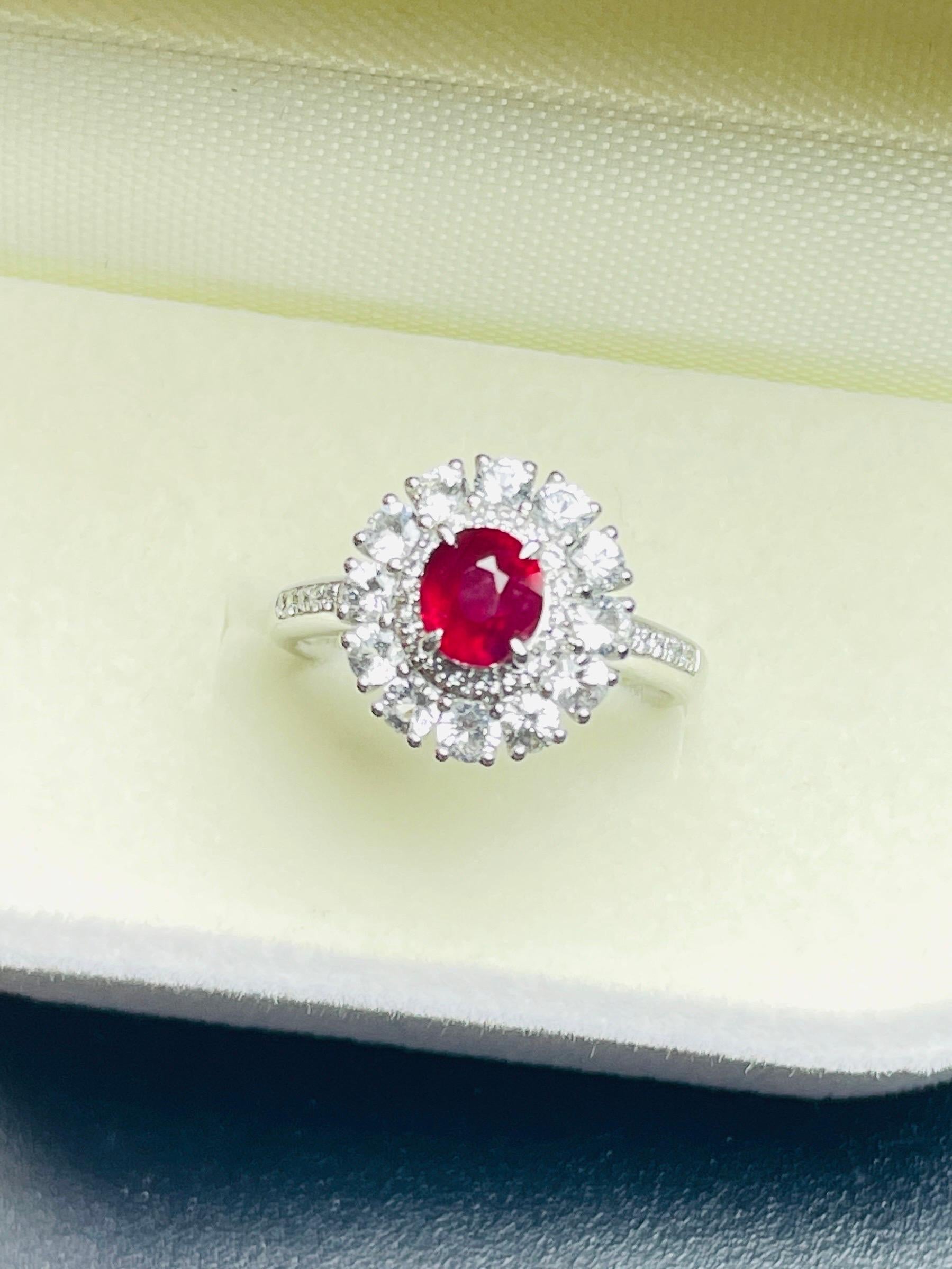 GIA 0.98 Ct Burma Unheated Ruby Pigeon blood Ring platinum Gold Ring For Sale 11