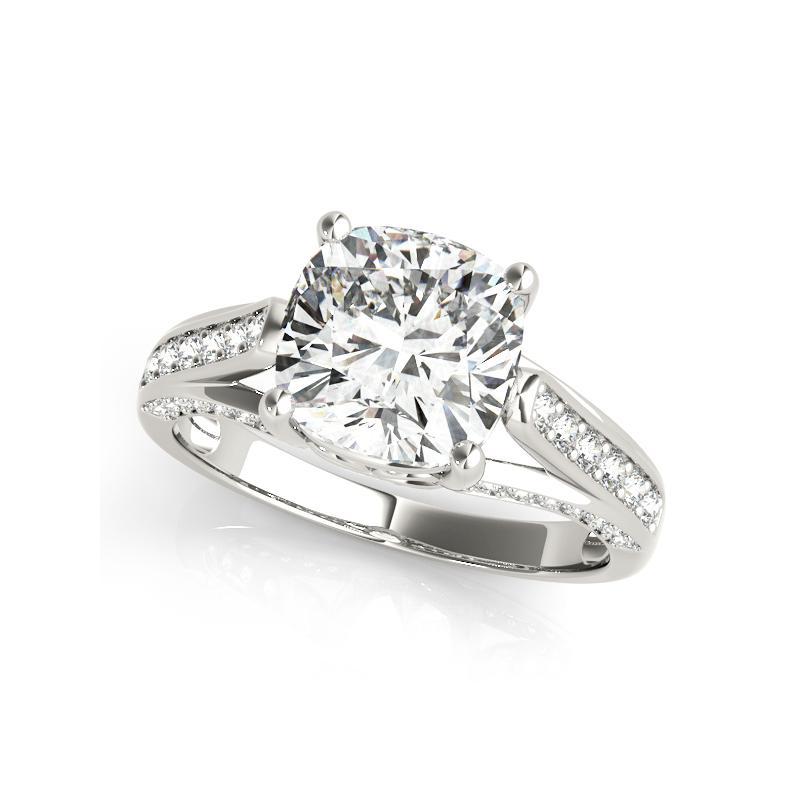 Taglio cuscino GIA 0.9ct Anello con diamante cattedrale a cuscino e nastro Pave in vendita