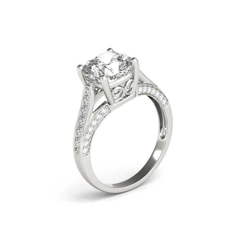 GIA 0.9ct Anello con diamante cattedrale a cuscino e nastro Pave In condizioni Nuovo in vendita a New York, NY