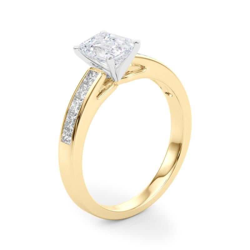 GIA 0.9ct Smeraldo Principessa Canale Solitario Centro Anello con Diamante in Oro Giallo in vendita 1