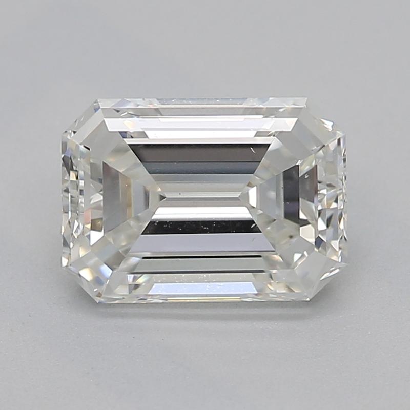 Elevate your jewelry collection with this stunning diamond ring, featuring a captivating emerald center stone weighing 0.9 and graded G with VS2. The meticulously crafted raised basket setting showcases the brilliance of the diamond, elegantly