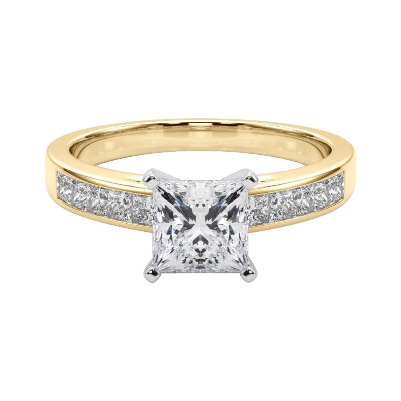 GIA 0.9ct Anello con diamante centrale solitario Princess Channel in oro giallo