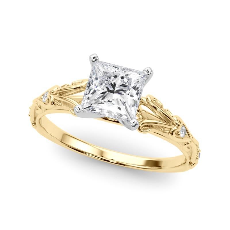 Taglio princess GIA 0,9ct Princess Vintage 3-Stone Heart & Vine Anello di diamanti in oro giallo 18K in vendita