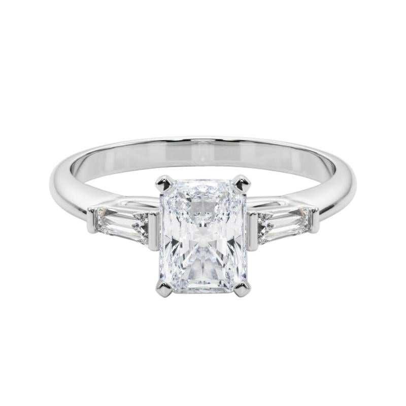 GIA 0.9ct Radiant Three-Stone Tapered Baguette  Bague en diamant