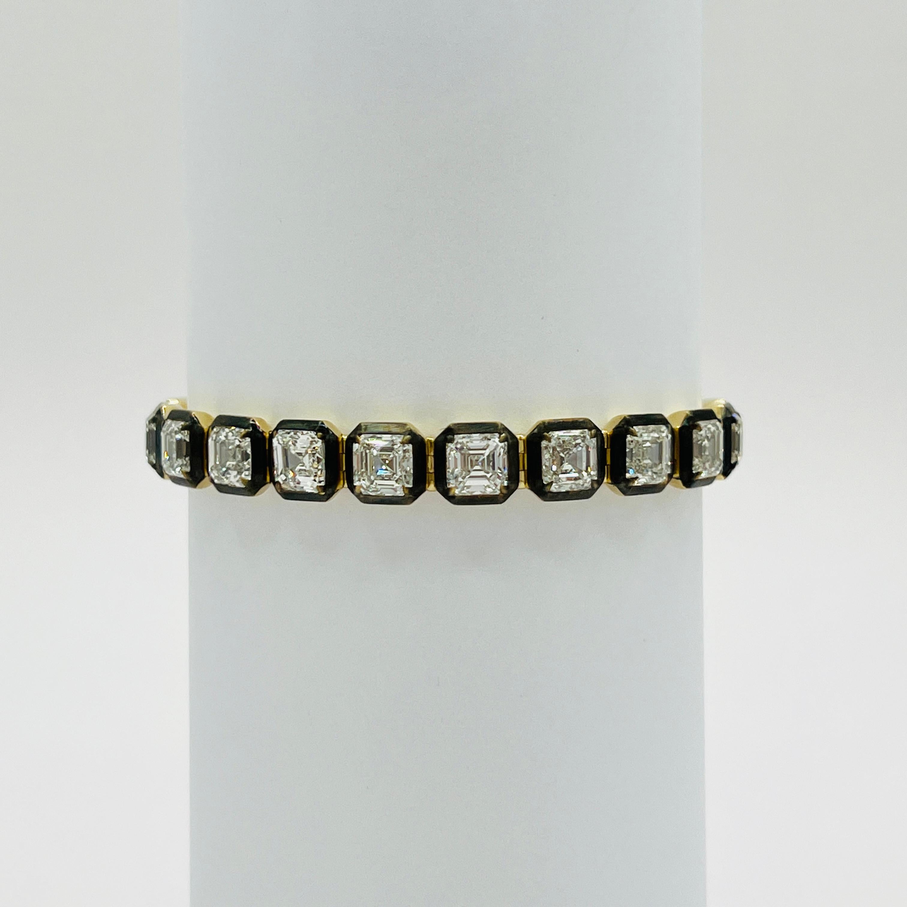 GIA 1 Carat Each Asscher Cut Diamond Bracelet in Black Rhodium & 18K Yellow Gold In New Condition For Sale In Los Angeles, CA