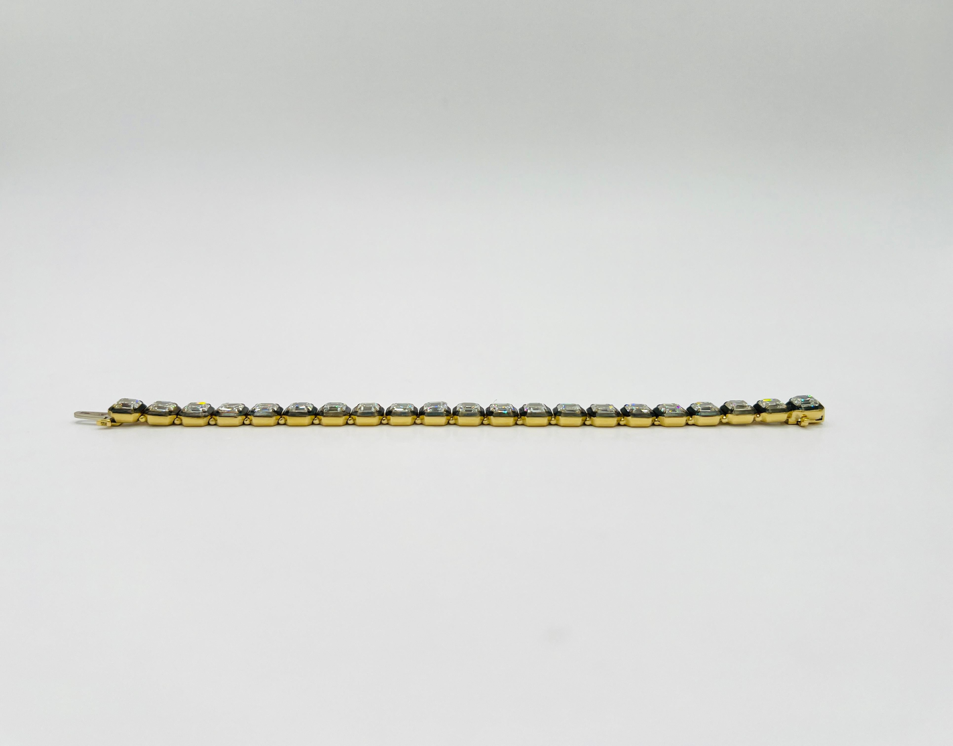 GIA 1 Carat Each Asscher Cut Diamond Bracelet in Black Rhodium & 18K Yellow Gold For Sale 2