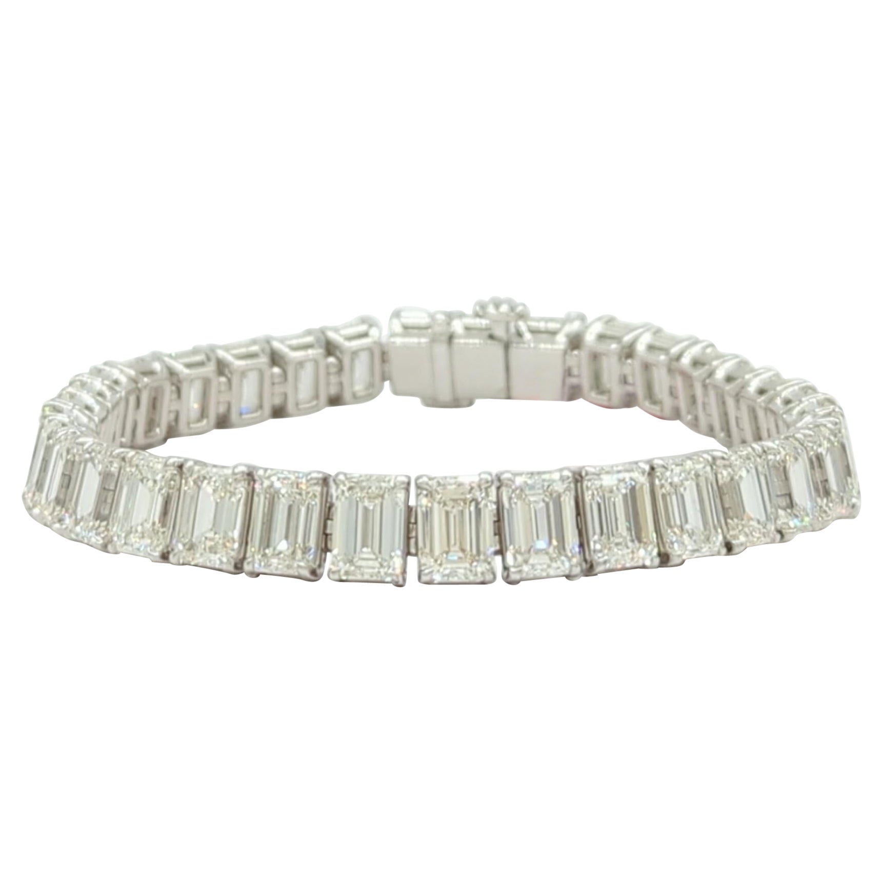 GIA 1 Karat jedes Smaragdschliff-Diamantarmband aus 18 Karat Weißgold