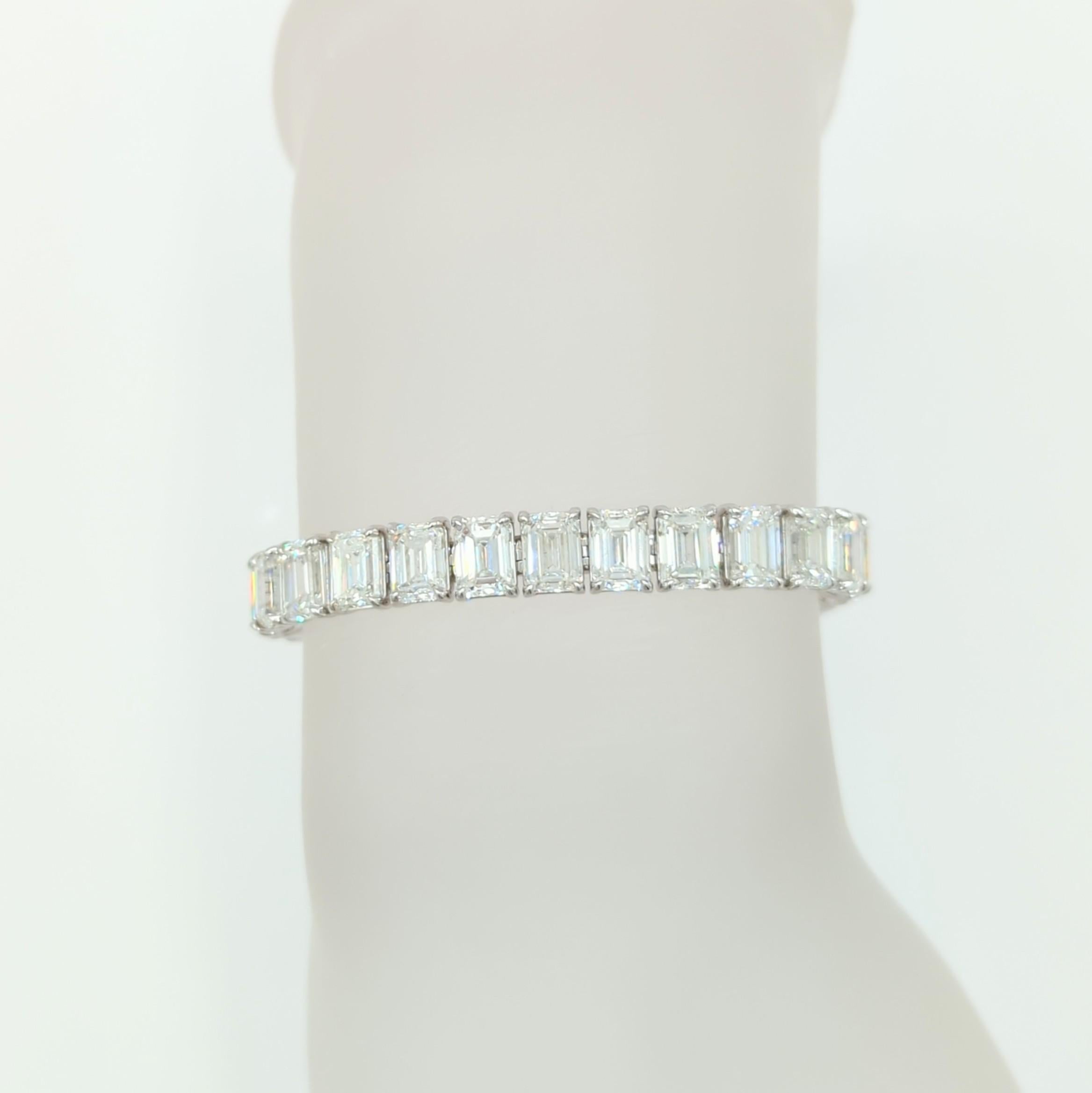 Women's or Men's GIA 1 Carat Each Emerald Cut White Diamond Tennis Bracelet in 18K White Gold For Sale