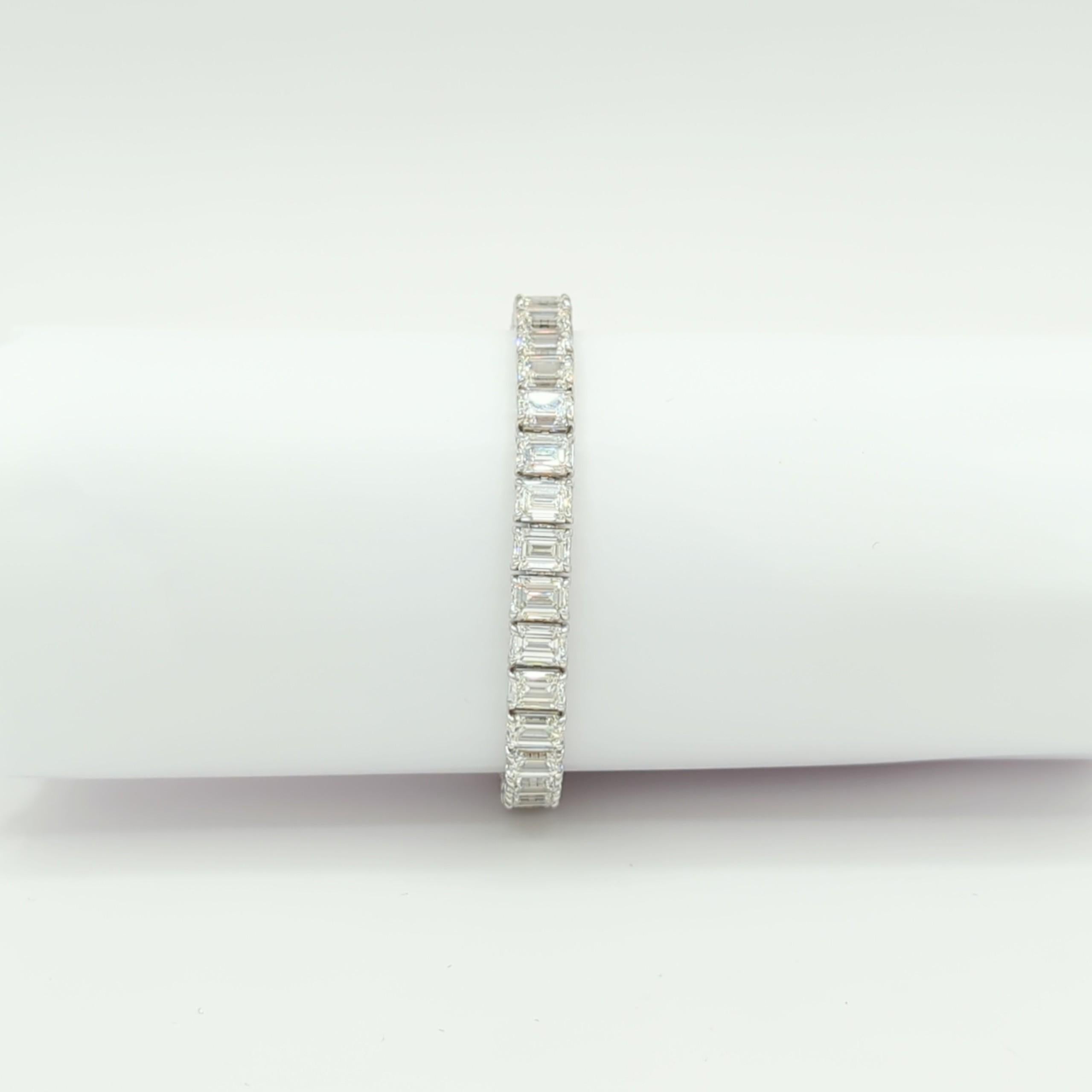 GIA 1 Carat Each Emerald Cut White Diamond Tennis Bracelet in 18K White Gold For Sale 2