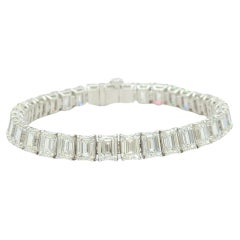 GIA Bracelet de tennis en or blanc 18 carats avec diamant blanc taille émeraude de 1 carat chacun
