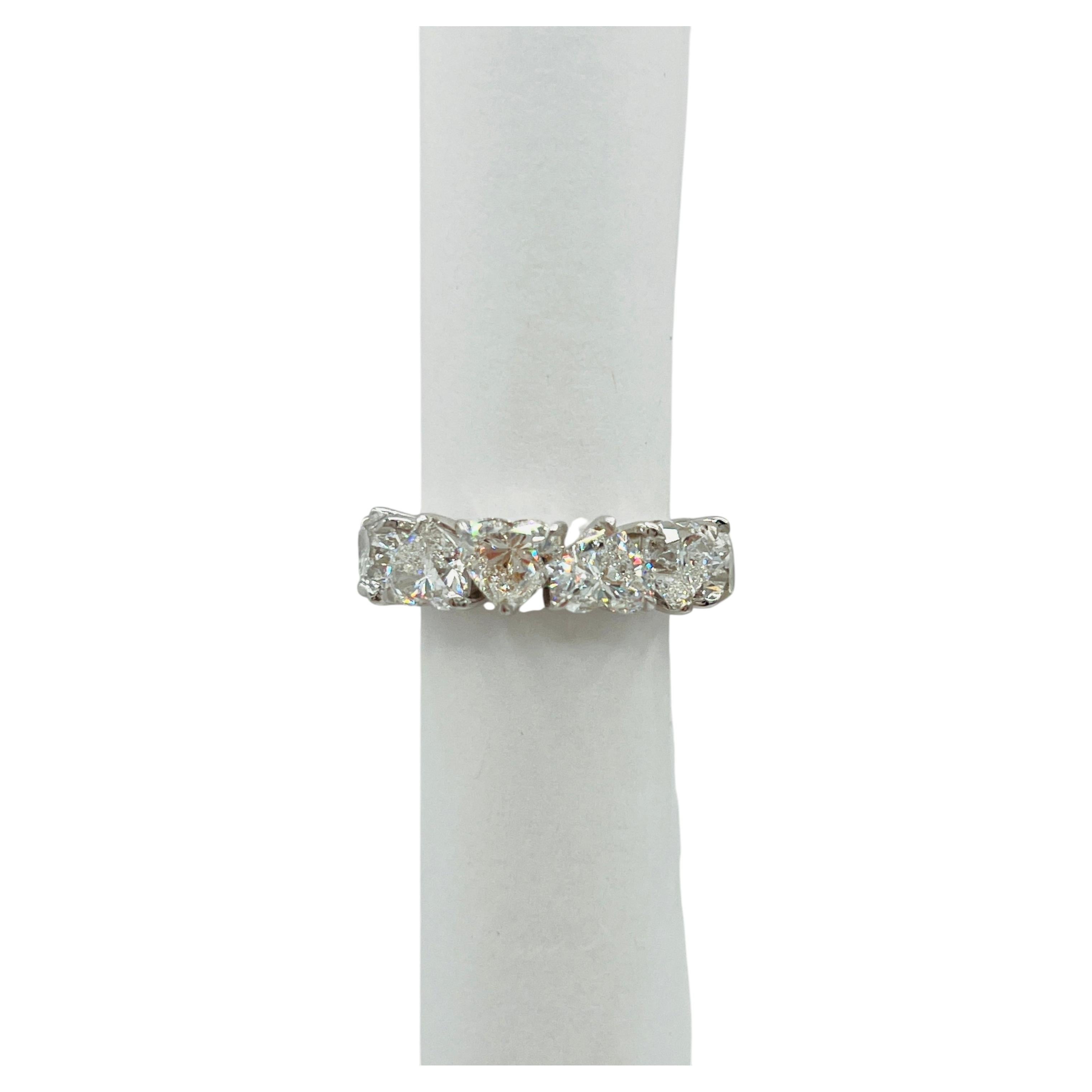 GIA 1 Carat Each Heart Diamond Eternity Band Ring in 18K White Gold (Bague d'éternité en or blanc 18 carats)