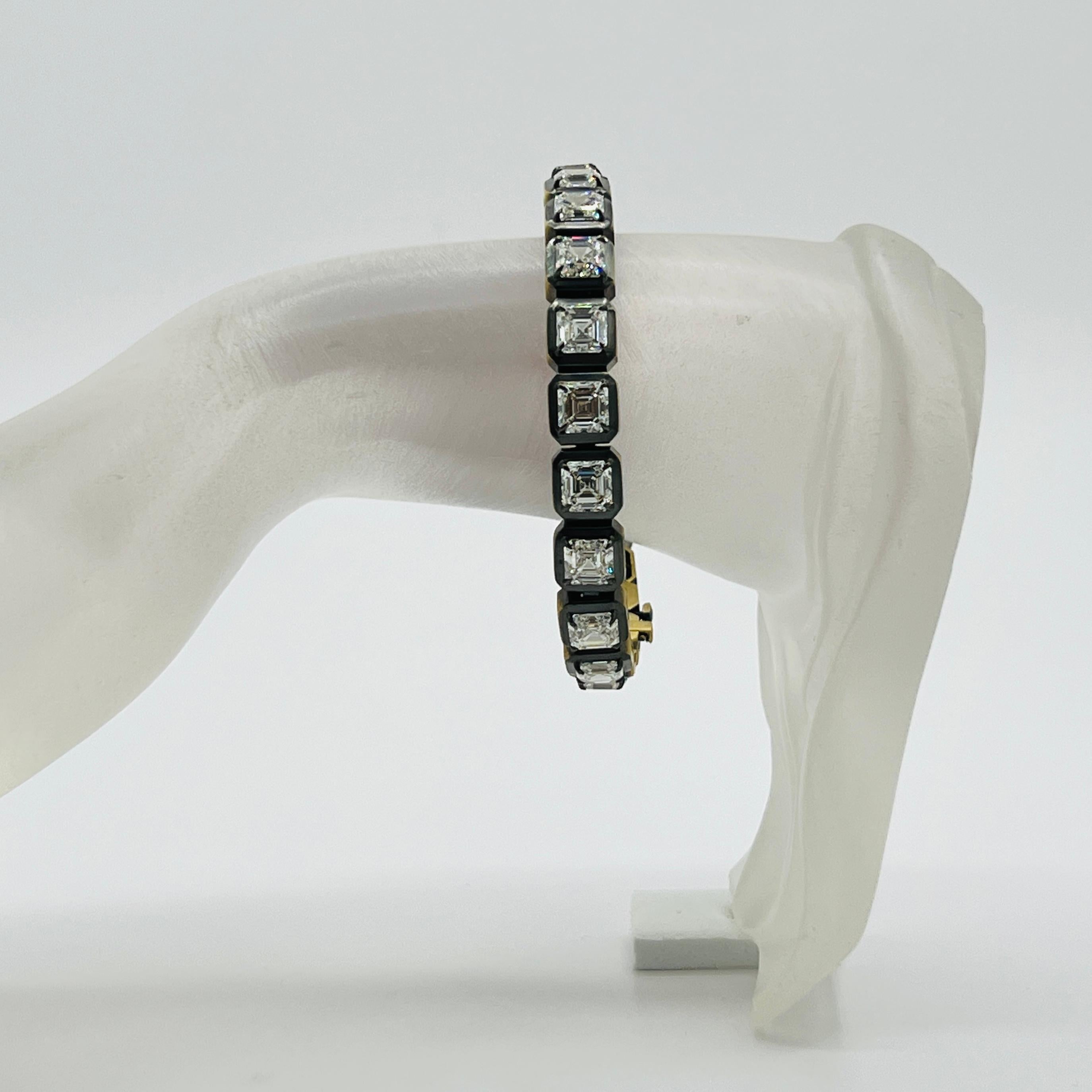 GIA 1 Quilate Cada Diamante Blanco Asscher Pulsera en Rodio Negro y 18K Corte Asscher en venta