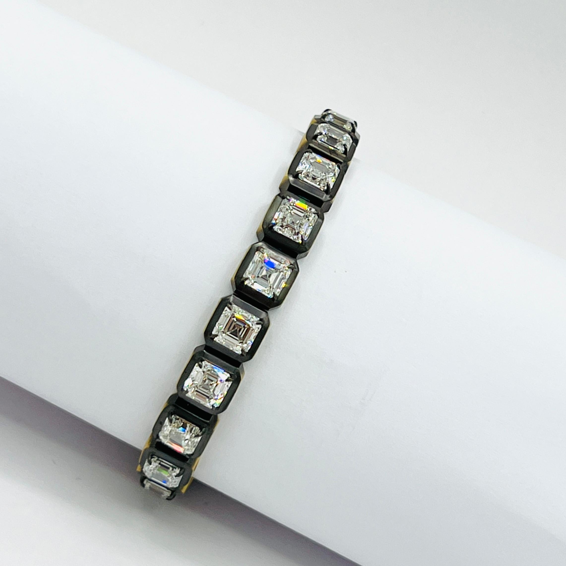 GIA 1 Quilate Cada Diamante Blanco Asscher Pulsera en Rodio Negro y 18K en venta 1
