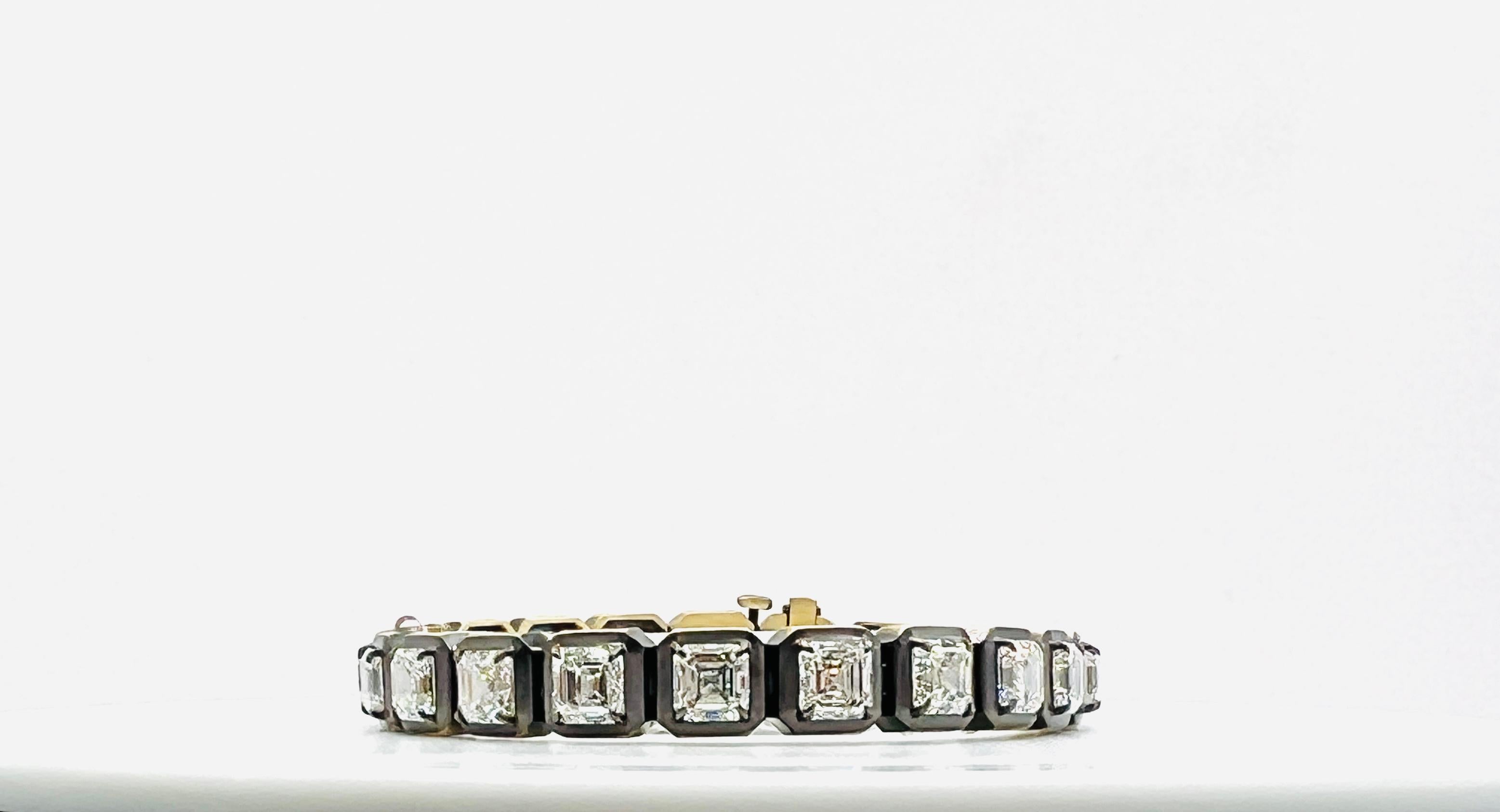 GIA 1 Quilate Cada Diamante Blanco Asscher Pulsera en Rodio Negro y 18K en venta 2