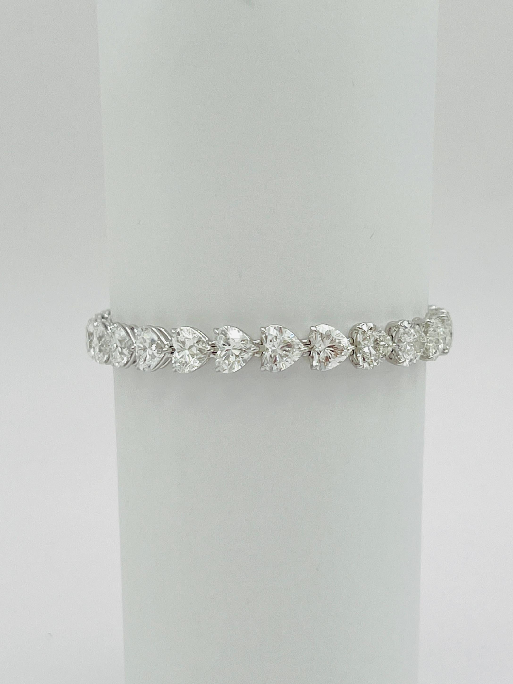 GIA 1 Carat Each White Diamond Heart Tennis Bracelet in 18K White Gold For Sale 3