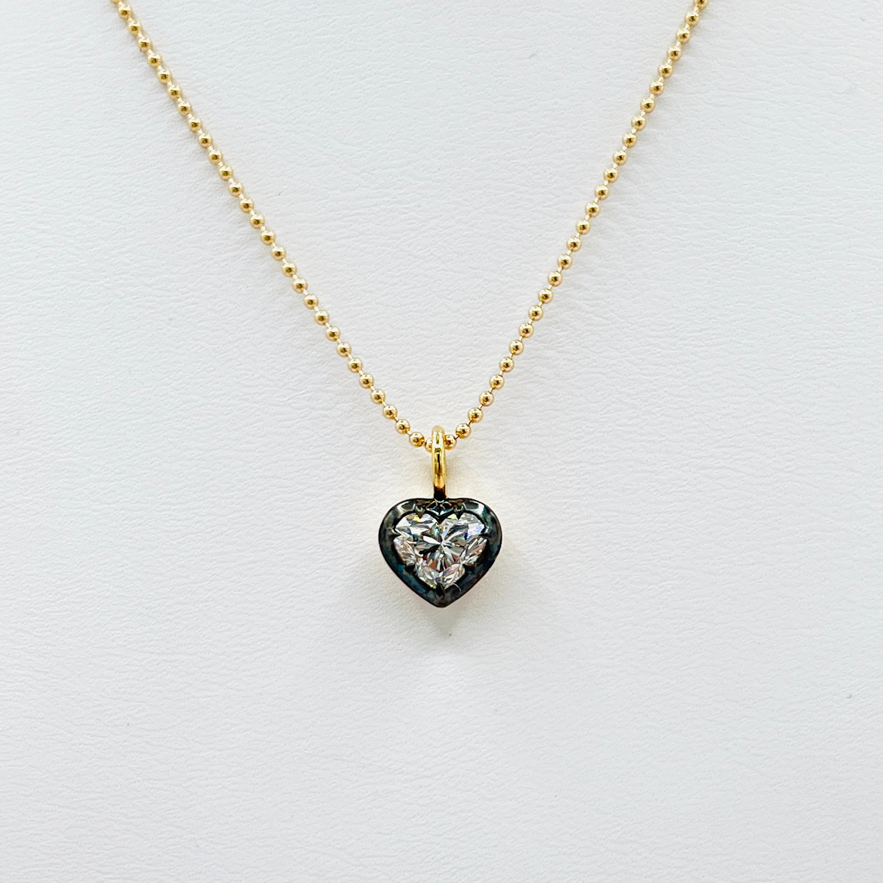 Cuore GIA Collana con ciondolo a forma di cuore di diamante da 1 carato in oro giallo 18 carati e rodio nero in vendita
