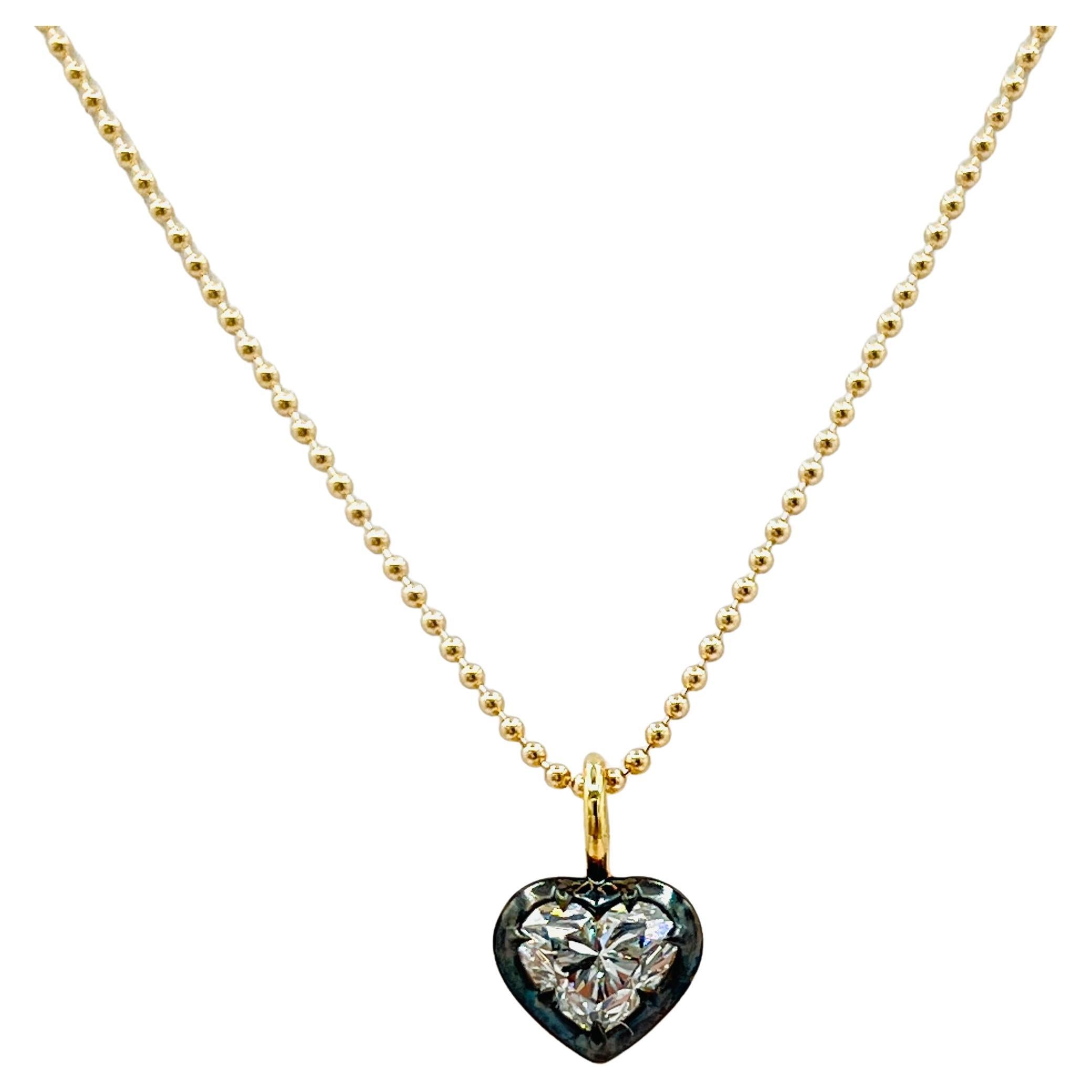 Collier pendentif en or jaune 18 carats et rhodium noir avec diamant en forme de cœur de 1 carat GIA