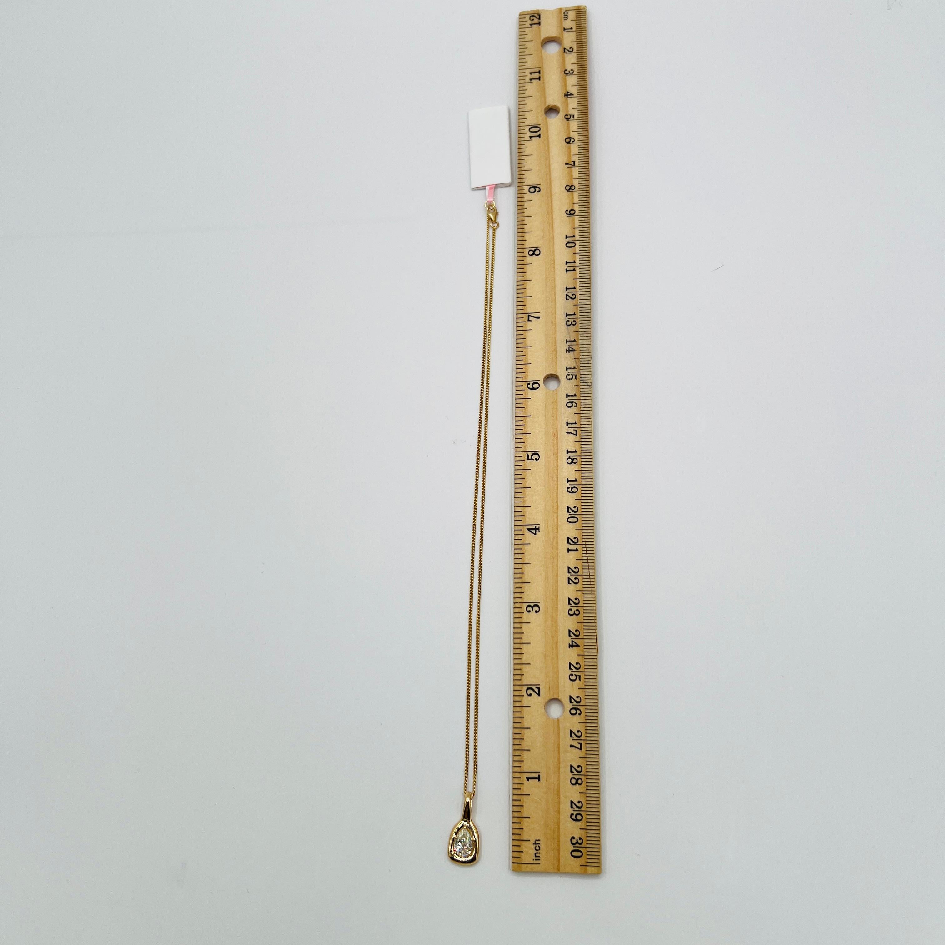 GIA 1 Carat Pear Shape Diamond Pendant Necklace in 18K Yellow Gold For Sale 3