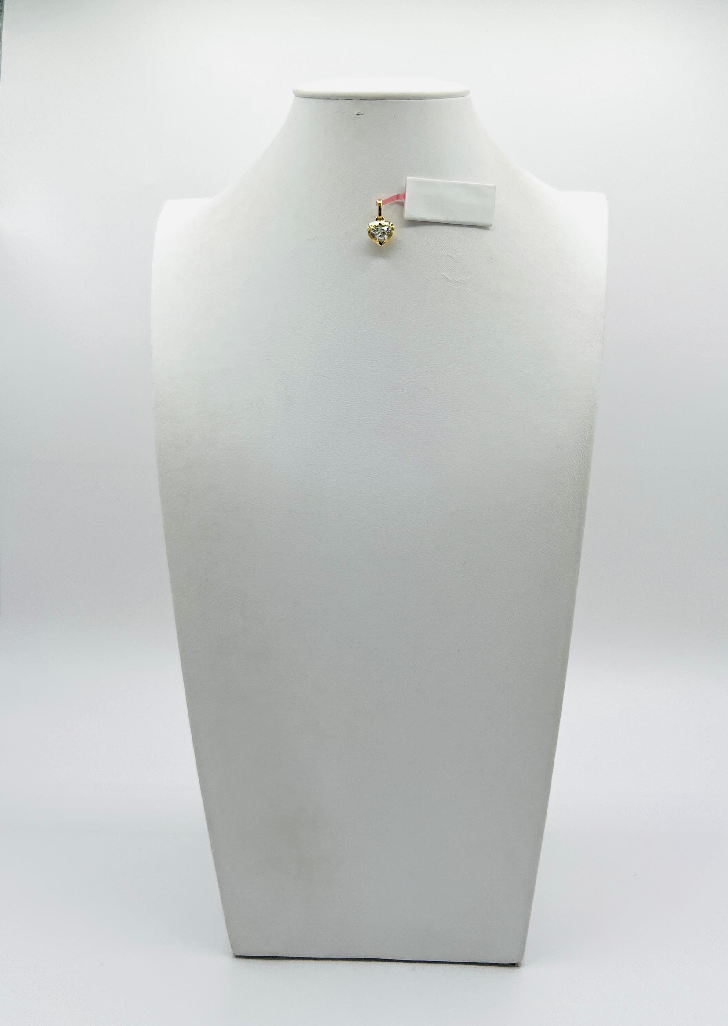 GIA Pendentif en or jaune 18 carats avec chaton en forme de cœur et diamant blanc de 1 carat Neuf - En vente à Los Angeles, CA