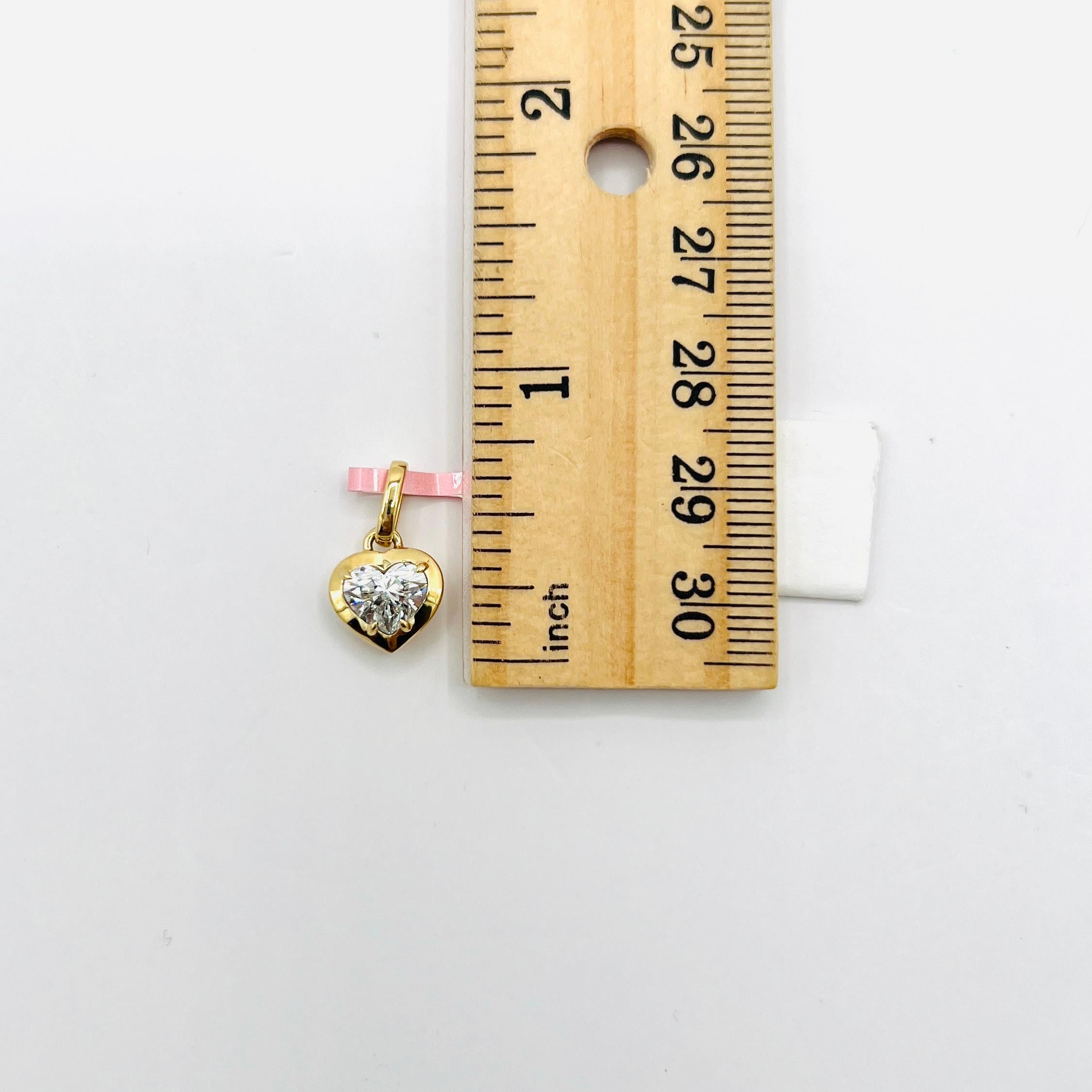 GIA Pendentif en or jaune 18 carats avec chaton en forme de cœur et diamant blanc de 1 carat en vente 2
