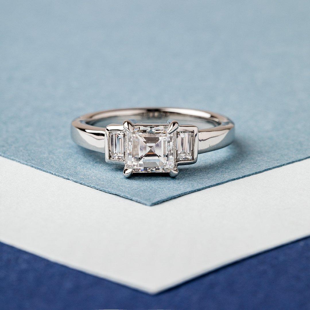 Modern GIA 1.00 Carat Carre Cut Diamond Platinum Engagement Ring