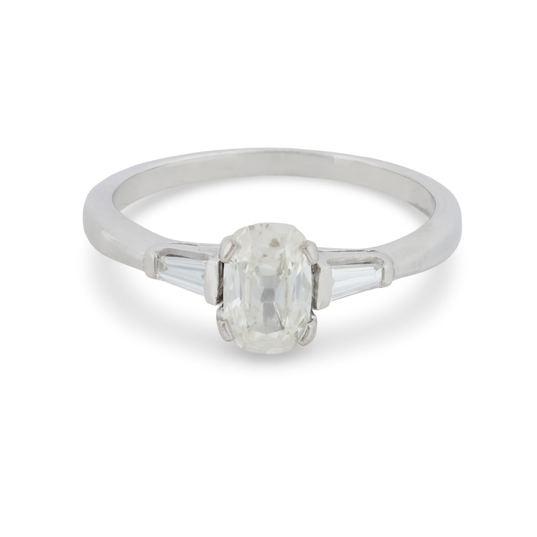 Contemporaneo GIA Anello di fidanzamento in platino con diamante taglio old mine da 1.00 carati in vendita