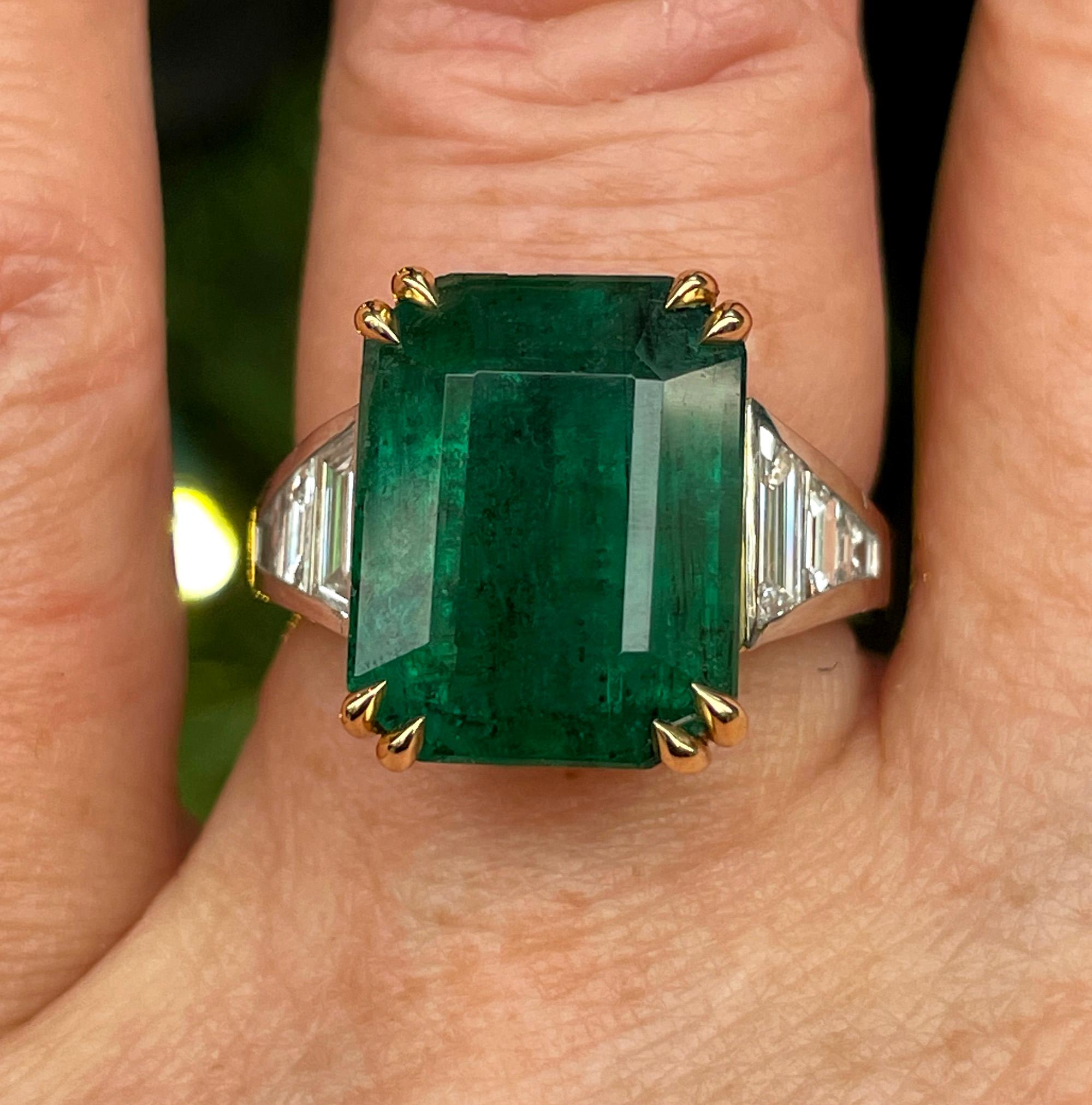 GIA 10.05ct Step cut Rectangular Green Emerald Diamond Plat 18k YG Ring 6