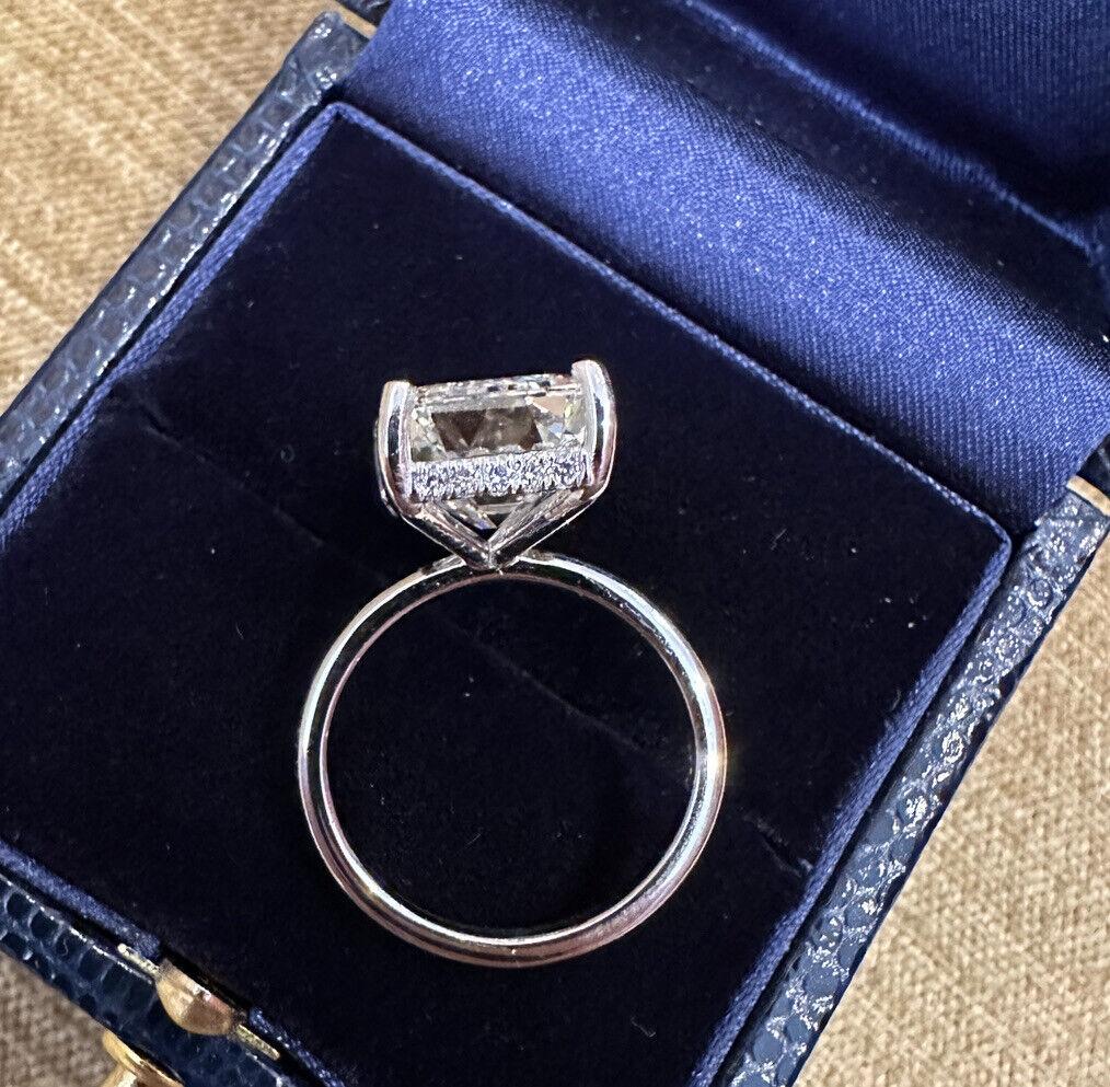 GIA 10.08 Carat Emerald Cut Diamond Solitaire Ring in Platinum For Sale 1