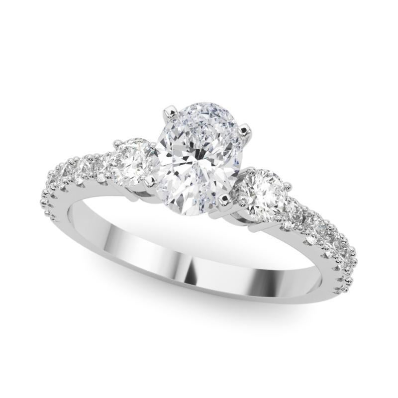Taille ovale GIA 1.00ct Oval Three-Stone with Diamond Shank (Trois pierres ovales avec tige en diamant)  Bague en diamant en vente