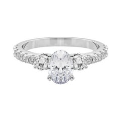 GIA 1.00ct Oval Three-Stone with Diamond Shank (Trois pierres ovales avec tige en diamant)  Bague en diamant