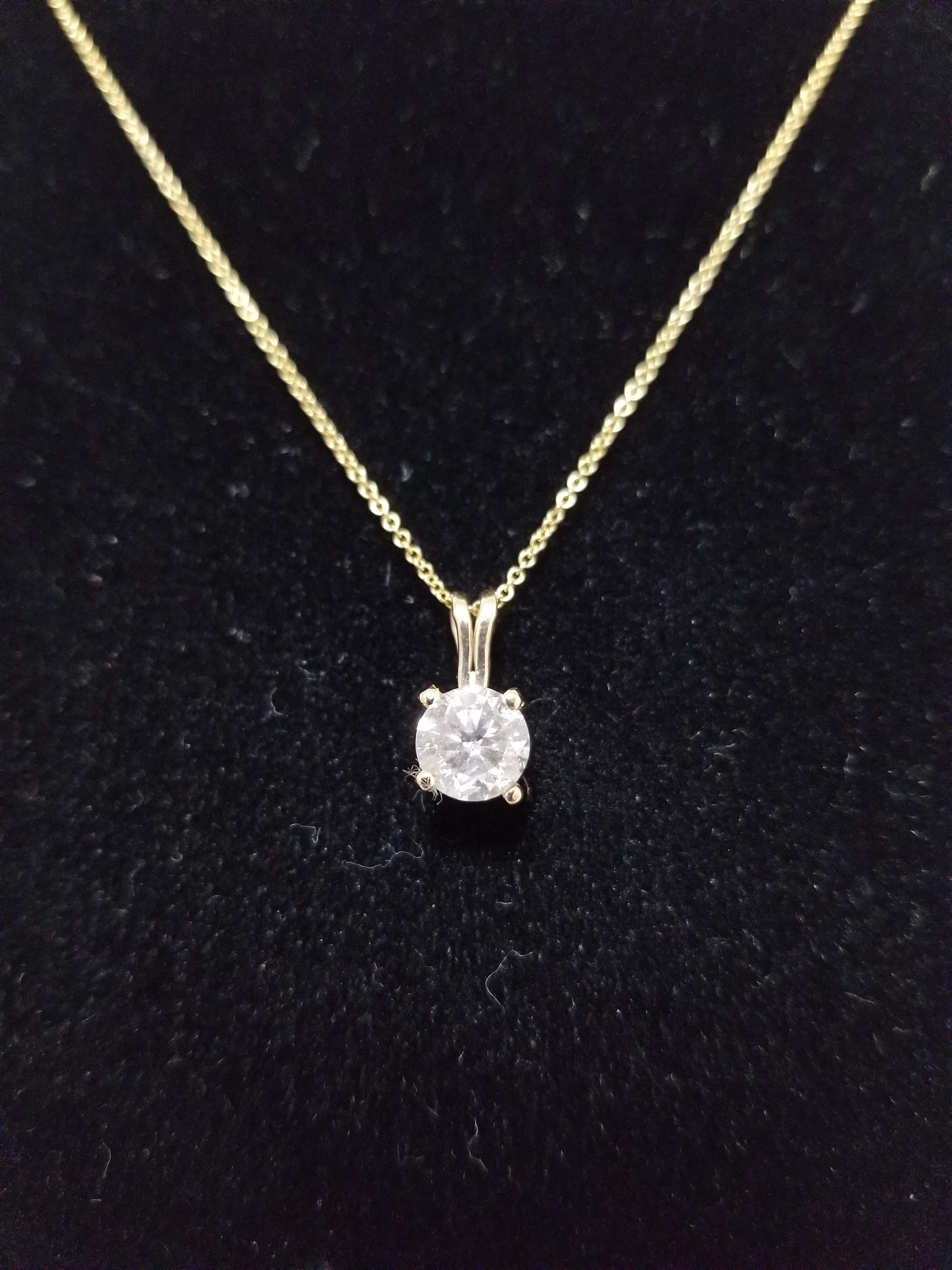 GIA 1.01 Carat Round Diamond Pendant 14 Karat Yellow Gold In New Condition In Great Neck, NY