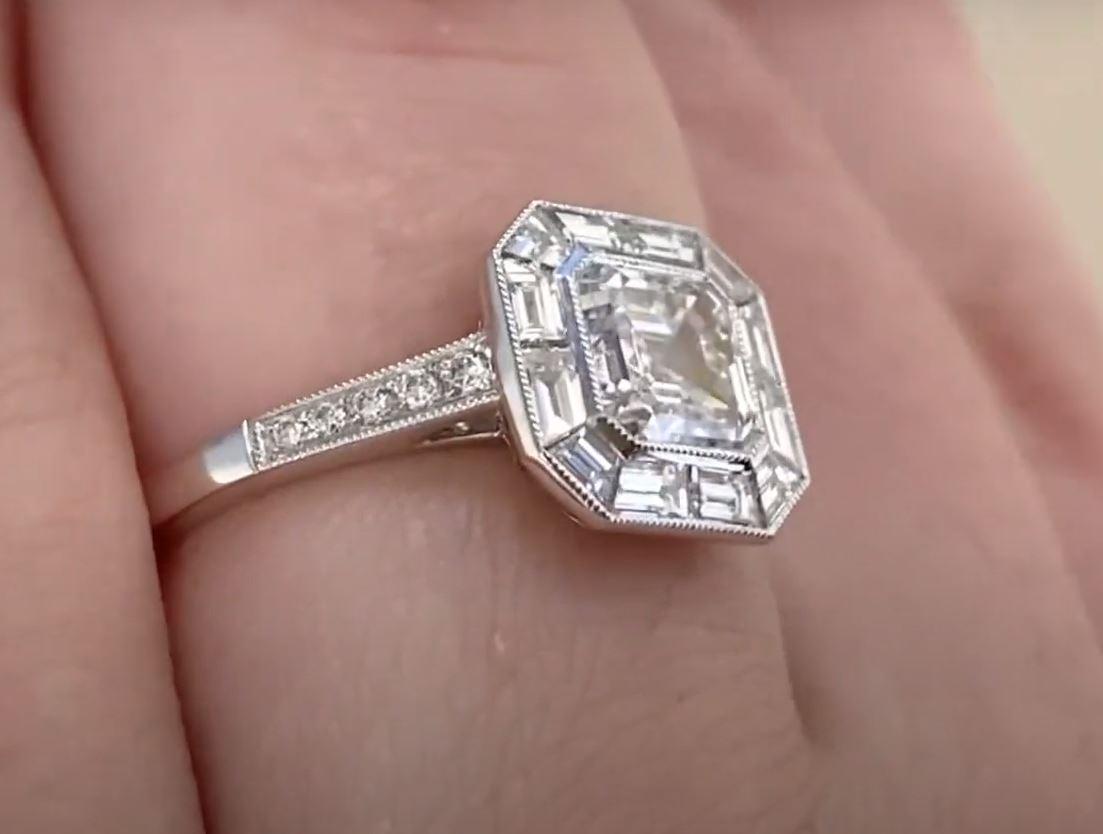 GIA 1.01ct Asscher Cut Diamond Engagement Ring, H Color, Diamond Halo, Platinum For Sale 1