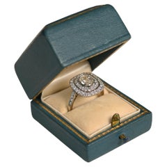 (GIA Aprox. 1,00 quilates Diamante talla cojín Doble Halo Anillo, Color H, Platino